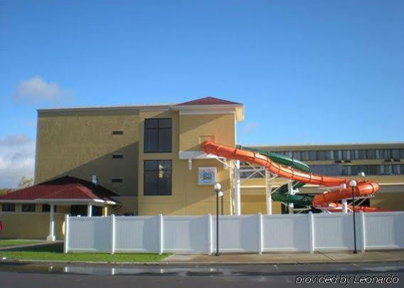 Quality & Palm Island Indoor Waterpark 3*